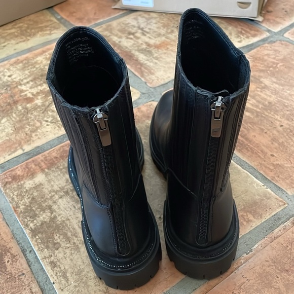 STEVE MADDEN Size 11 Black Leather Braced Sparkle Embellished Zip Ankle Boots - Picture 8 of 13